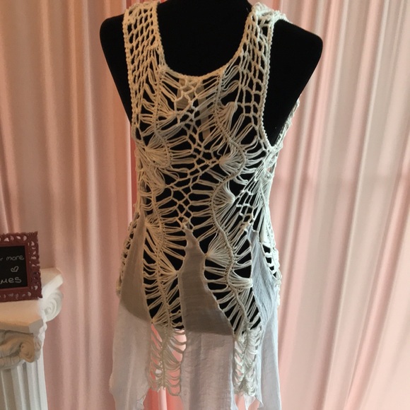 Cover up or top - Picture 3 of 3